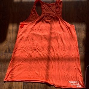 Workout tank top